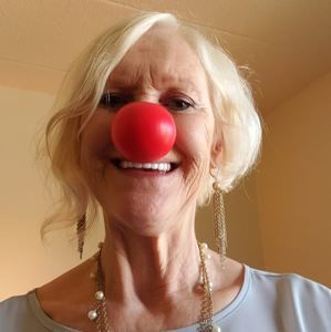 Meet your Posher, Nona